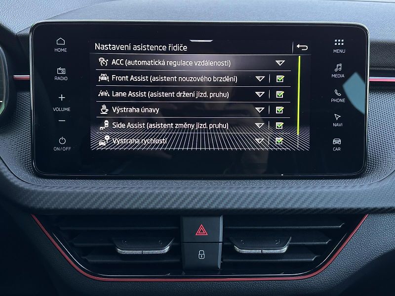 Škoda Kamiq 1.5TSi DSG Monte Carlo 150PS M - fotka 32 z 48