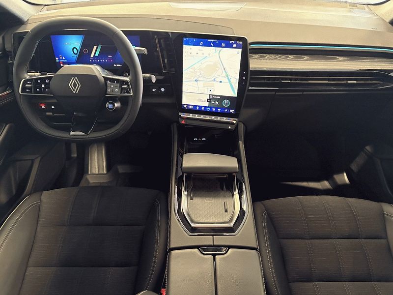 Renault Austral (2025) iconic mild hybrid 160 auto - fotka 8 z 9