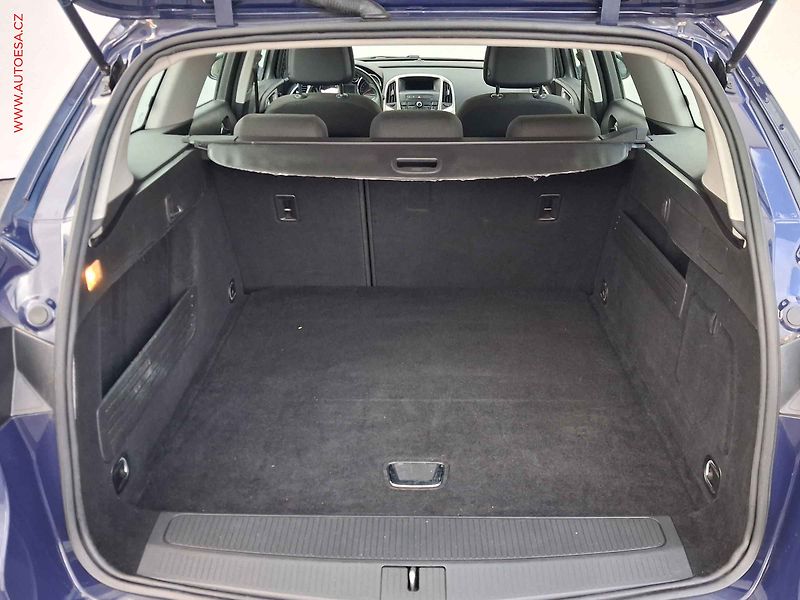 Opel Astra (2012) 1.4 T, 1.maj,ČR, servis - fotka 7 z 15