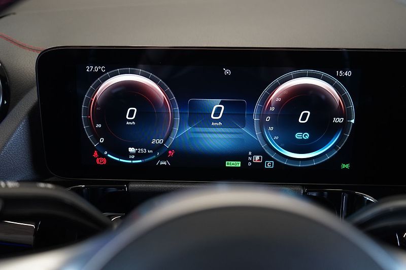 Mercedes-Benz EQA 250, AMG Line, Tažné,  KEYLESS - fotka 24 z 46