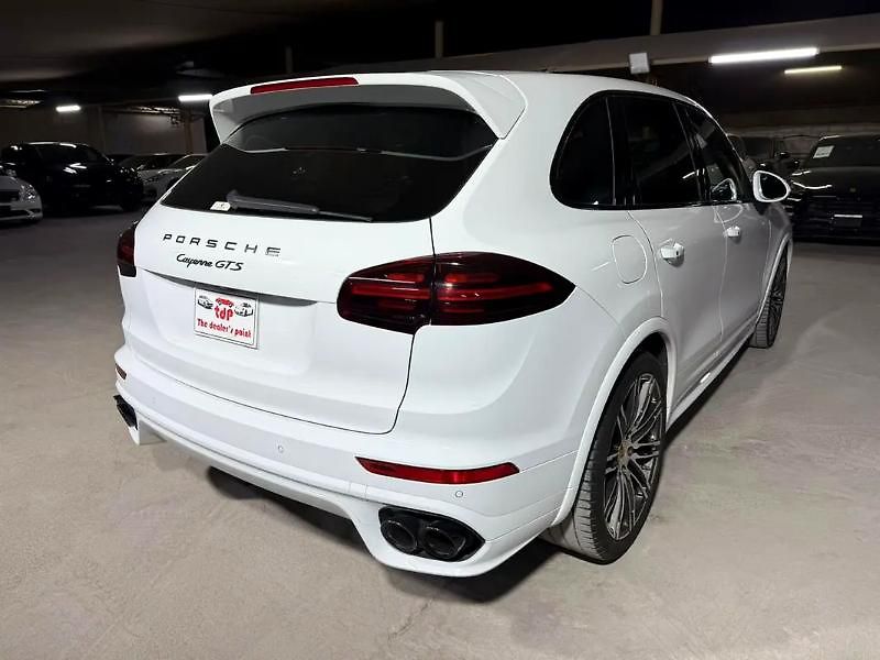 Porsche Cayenne (2016) Sportovní verze GTS - fotka 7 z 20