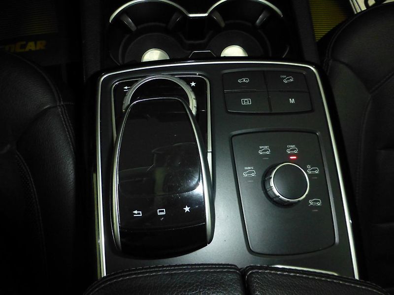 Mercedes-Benz GLE (2016) 350D*KAMER*TAŽ 3,5T*NEW ČR*AMG - fotka 13 z 28