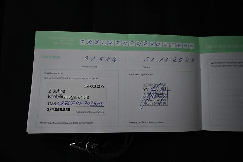 Škoda Superb (2023) 2.0 DSG 4x4 SCOUT Matrix LED T - fotka 35 z 40