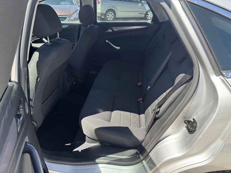 Ford Mondeo (2012) 2.0(203PS)AUTOMAT,PĚKNÉ - fotka 25 z 53