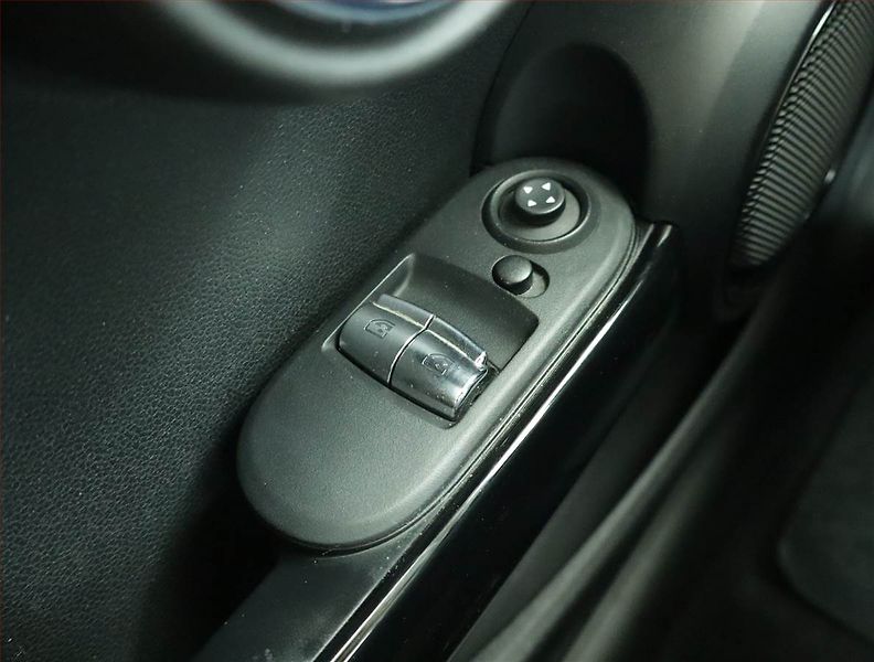 Mini Ostatní (2020) Cooper SE 32 kWh, SoH 95% - fotka 15 z 17