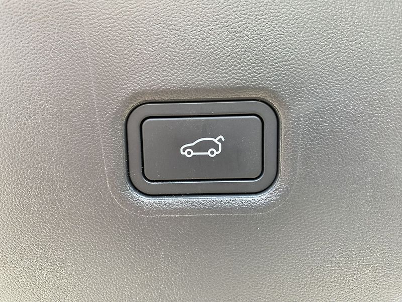 Xpeng G6 AWD Performance - fotka 32 z 37