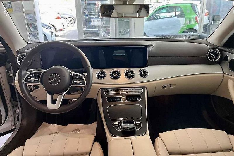 Mercedes-Benz třídy E 350d AMG.