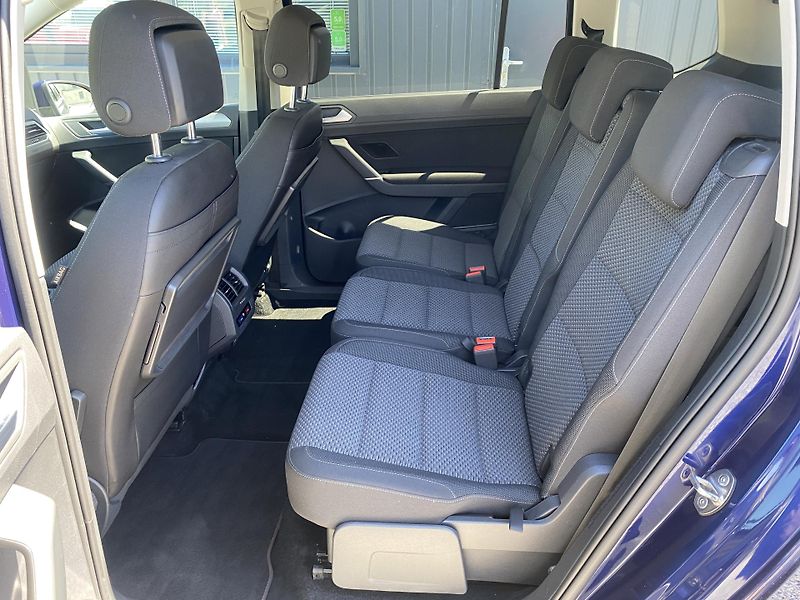 Volkswagen Touran 1.4 TSI 110kW- 1xMAJ.- 7 MÍST - fotka 29 z 42