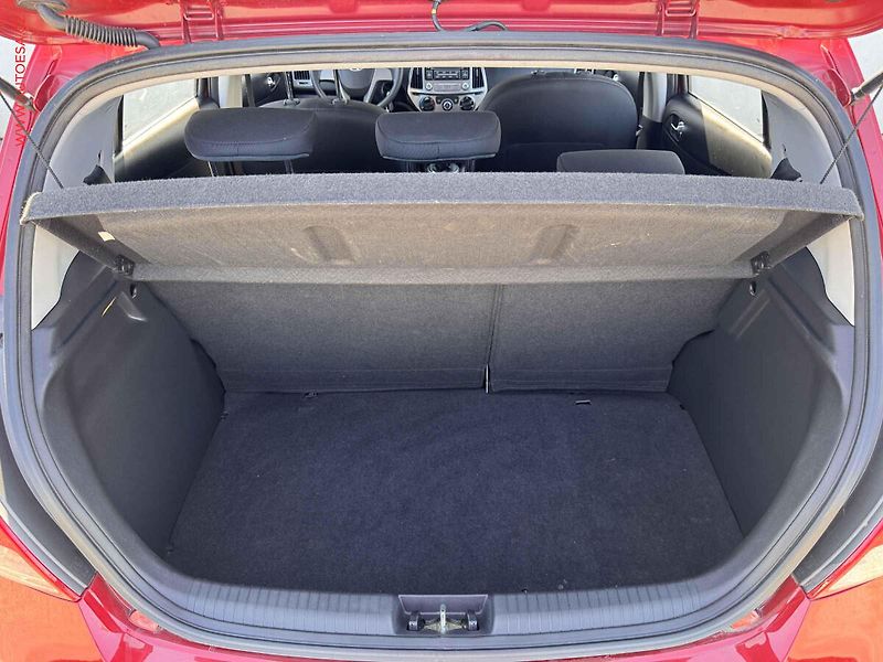 Hyundai i20 (2014) 1.2i, ČR, servis.kniha, AC - fotka 7 z 12