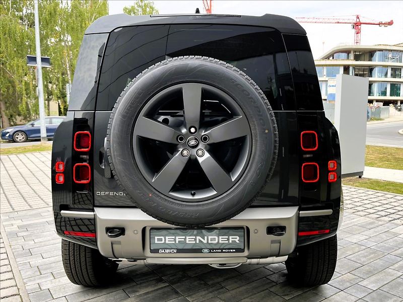 Land Rover Defender (2026) 110 D250 X-DYNAMIC SE - fotka 5 z 34