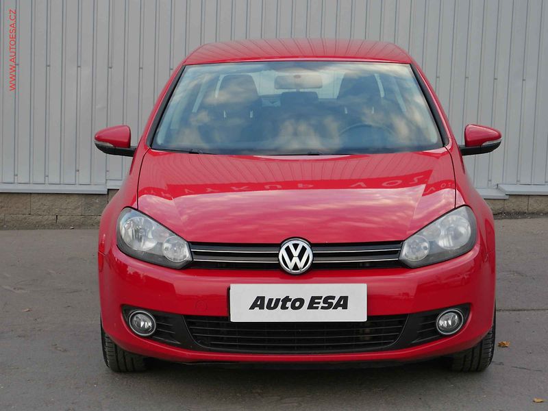 Volkswagen Golf (2012) 1.2 TSi, 2.maj,ČR - fotka 2 z 15