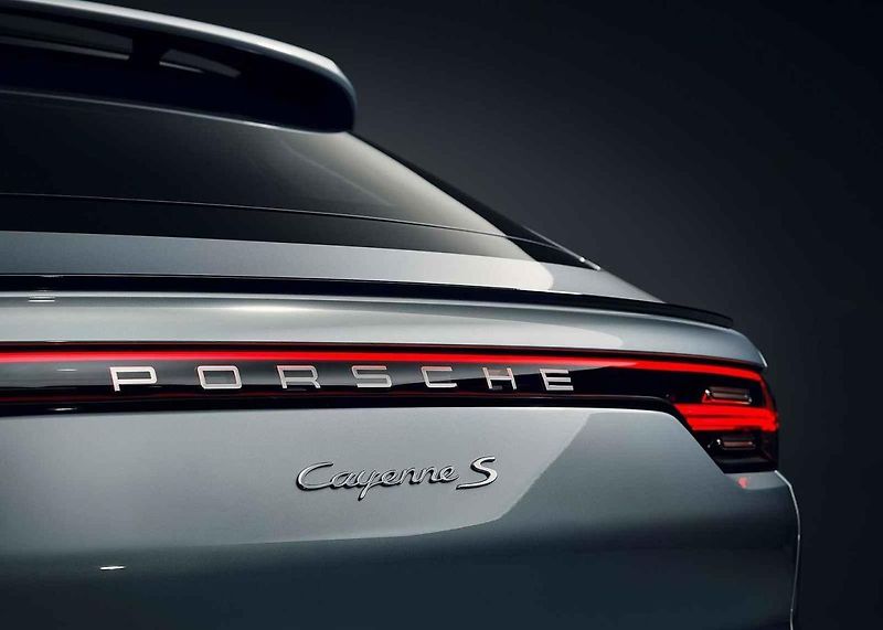 Porsche Cayenne S Coupé je nejnovějším přírůstkem do modelové řady německé automobilky.