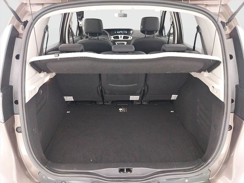 Renault Scénic (2012) 1.5 dCi, po STK, Tažné - fotka 14 z 18