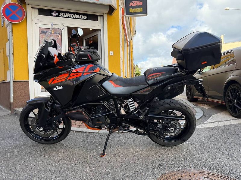 KTM 1290 Super Adventure S (2017) 2017 - fotka 2 z 7
