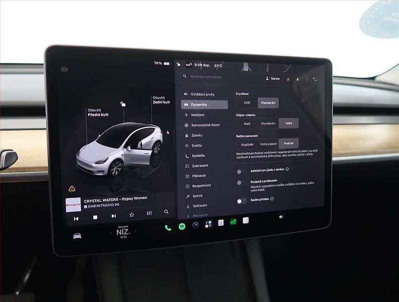 Tesla Model Y (2022) Long Range AWD 79kWh, SoH 93% - fotka 19 z 33