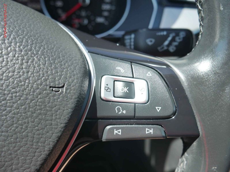 Volkswagen Passat (2015) 2.0TDi, LED - fotka 14 z 15