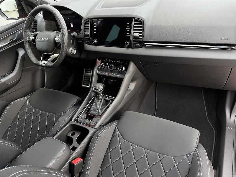 Škoda Karoq 1.5TSi DSG 150PS Sportline Mat - fotka 43 z 48