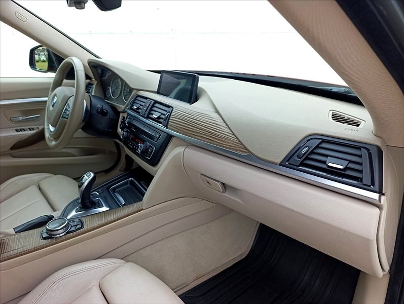 BMW Řada 3 2,0 325D GT Aut. kůže navi kam - fotka 28 z 39