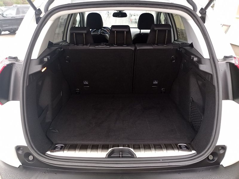 Peugeot 2008 1.5 75kW/Navi/1Maj/TOP - fotka 16 z 40