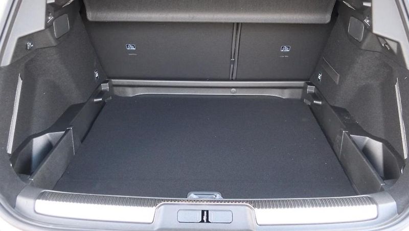 DS Automobiles DS7 (2025) EDITION FRANCE PLUG-IN HYBRID - fotka 12 z 14
