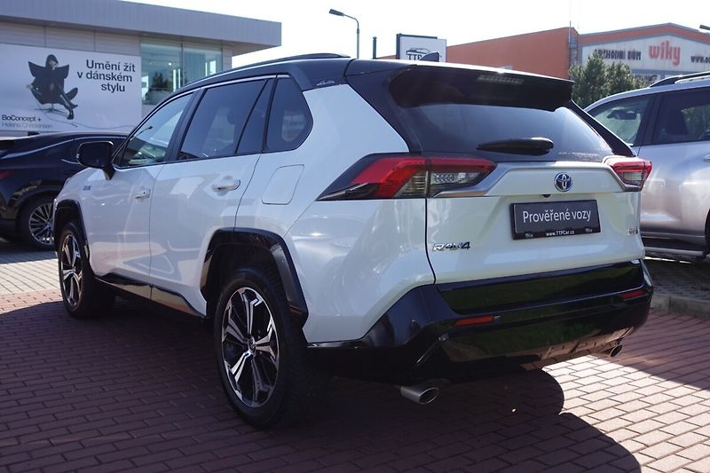 Toyota RAV4 2,5 PHEV Plug-in Selection VIP - fotka 6 z 38