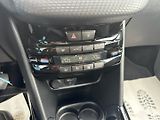 Peugeot 2008 (2016) 1.2T 81kw Allure - náhled 18