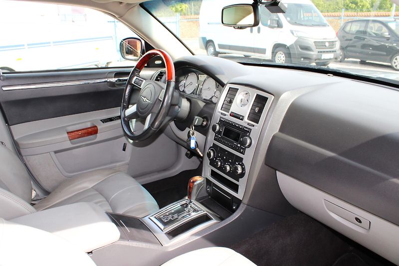 Chrysler 300C (2007) 3,0CRDI KŮŽE XENON TEMPOMAT - fotka 14 z 17
