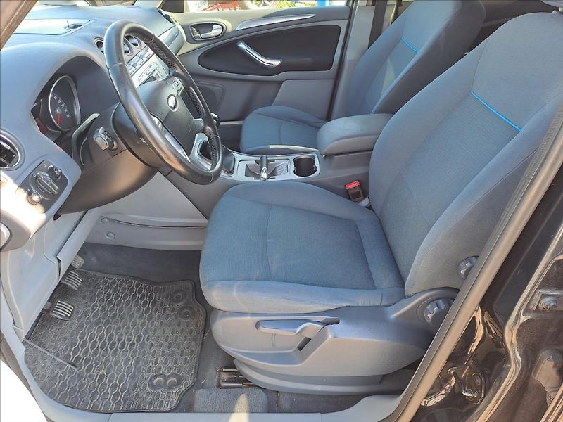Ford Galaxy 2,0 TDCI DIGIKLIMA 7 MÍST - fotka 5 z 14