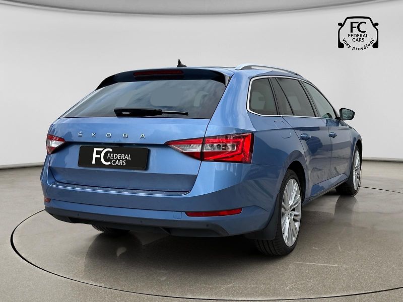 Škoda Superb  2.0 TDI 147kW Style Combi DSG - fotka 5 z 34