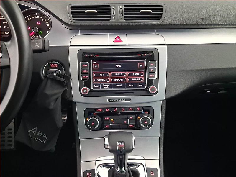 Volkswagen Passat CC (2009) Sportline 2.0 TDI, Automat - fotka 12 z 19