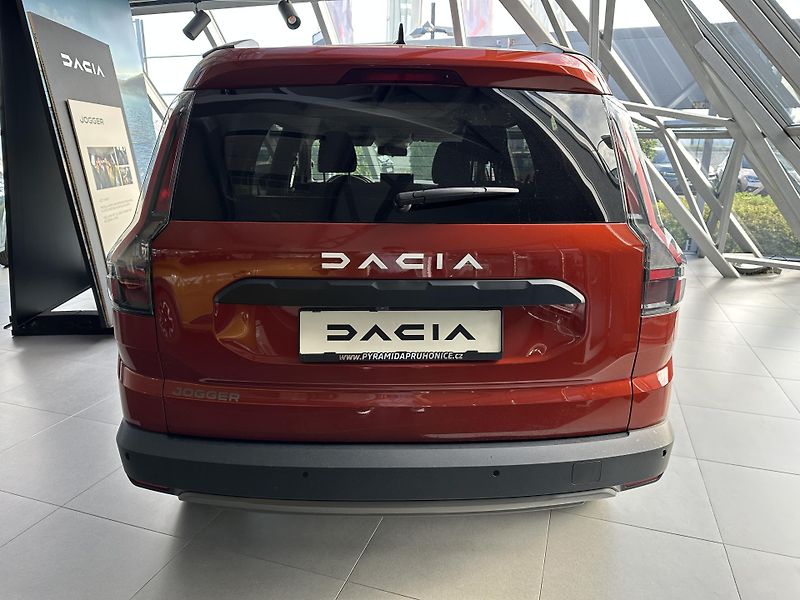 Dacia Jogger (2026) Expression TCE 110 - SKLADEM - fotka 5 z 23