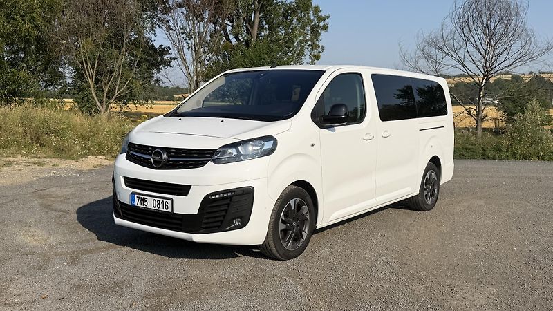 Opel Zafira (2021) Opel Zafira Life - fotka 2 z 11