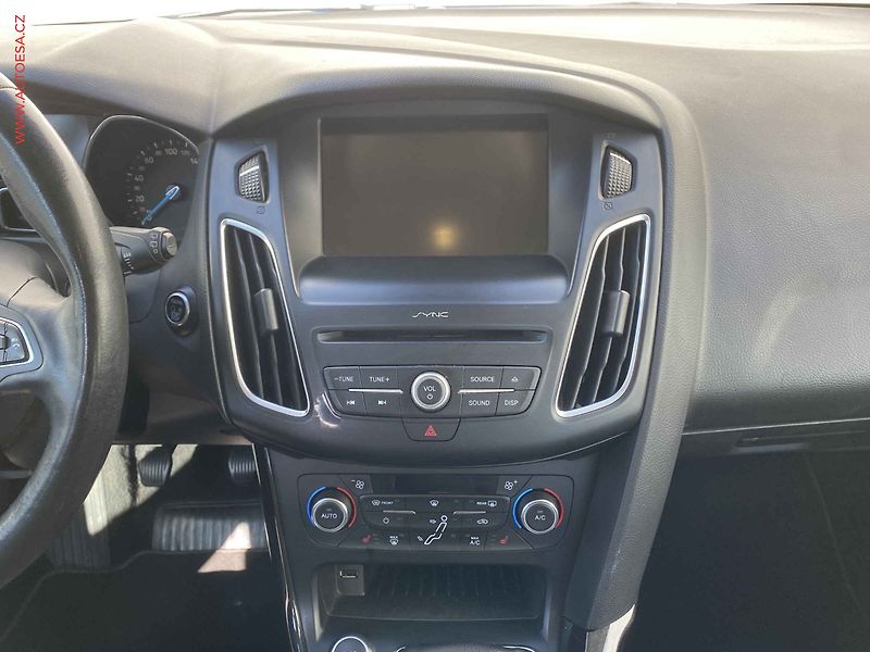 Ford Focus (2016) 1.5 TDCi, ČR, Titanium - fotka 12 z 18