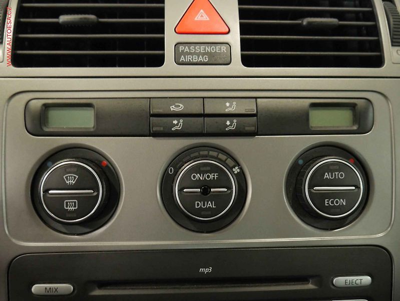 Volkswagen Touran (2007) 1.9TDI - fotka 14 z 15