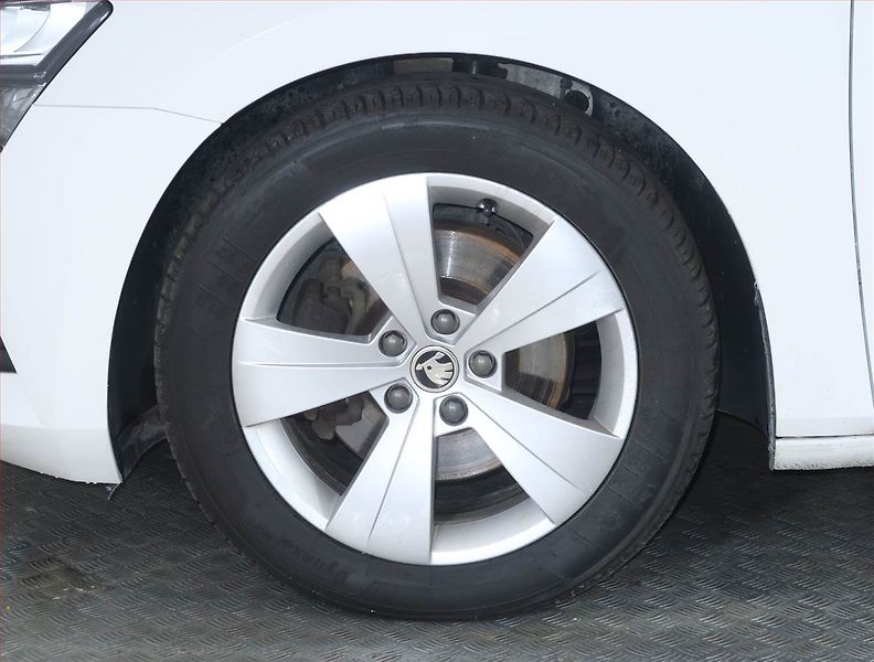 Škoda Superb (2020) Ambition 2.0 TDI, Automat - fotka 15 z 19