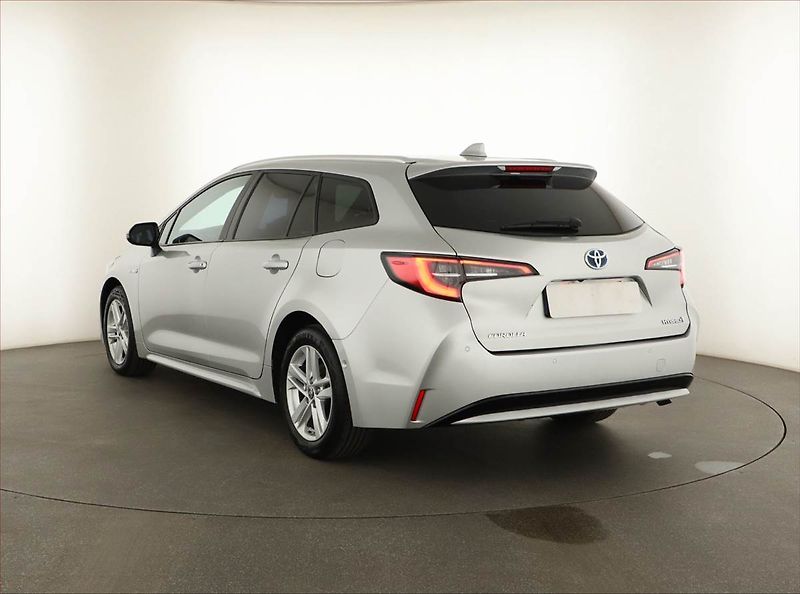 Toyota Corolla (2021) Comfort 1.8 Hybrid, Automat - fotka 4 z 15