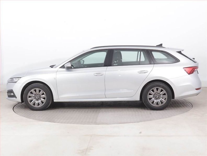 Škoda Octavia (2023) Ambition 2.0 TDI, ČR,1.maj - fotka 3 z 15