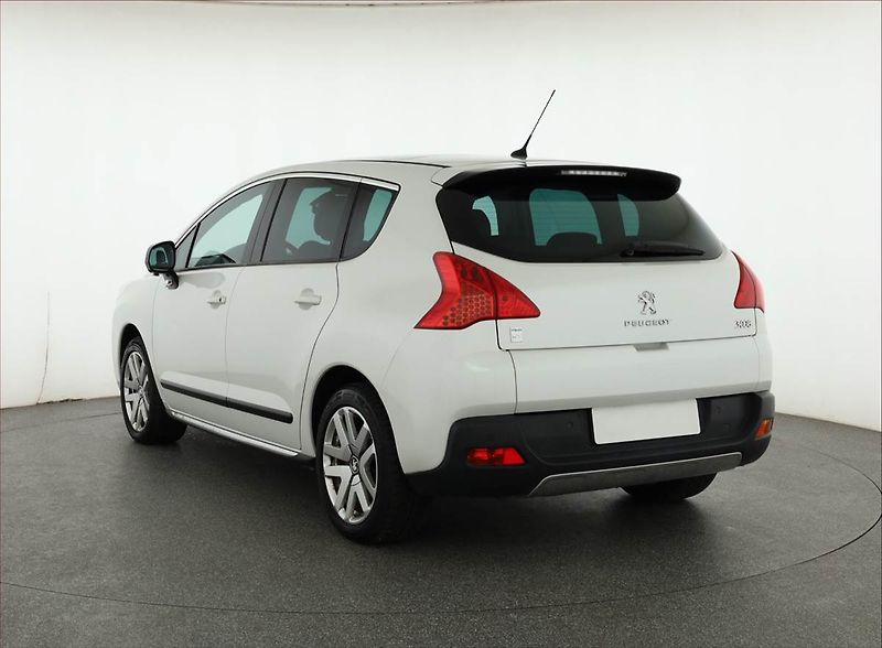 Peugeot 3008 (2012) Hybrid4, 4X4, Automat - fotka 4 z 16