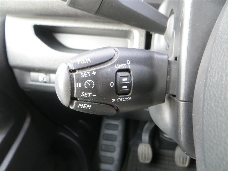 Opel Vivaro 1,5 CDTI 88kw Van L1 - fotka 16 z 18