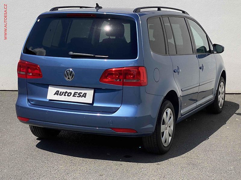 Volkswagen Touran (2013) 2.0 TDi, Comfortline, Webasto - fotka 4 z 19