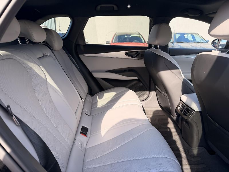 BYD Seal 6 (2025) DM-i Touring Boost Superhybrid - fotka 6 z 9