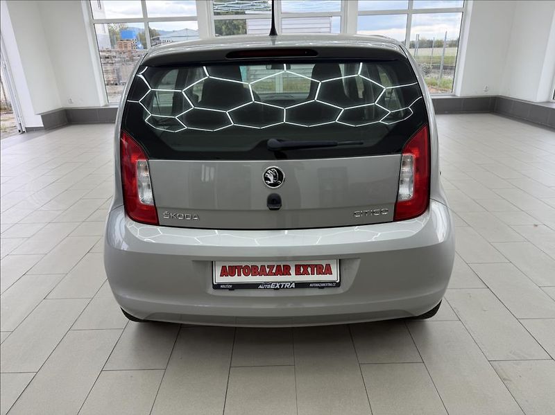 Škoda Citigo 1,0 MPI, Klimatizace - fotka 4 z 24