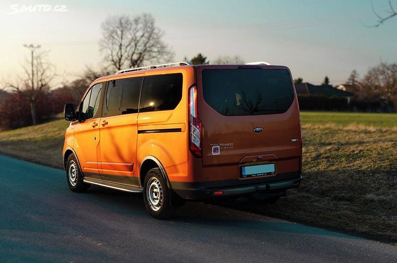 Ford Tourneo Custom (2022) - fotka 5 z 13