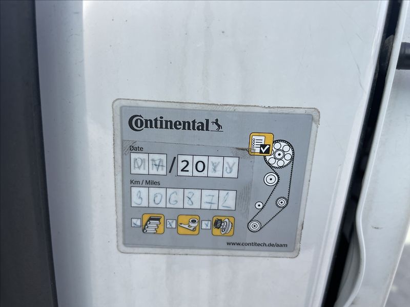 Volkswagen Crafter 2,0 TDi 120kw polointegrovaný - fotka 6 z 42
