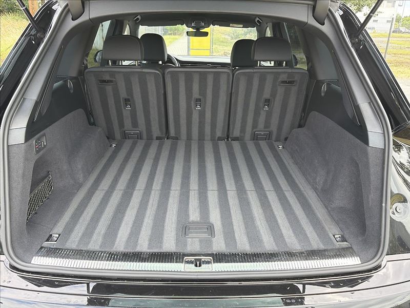 Audi Q7 3,0 TDI 210 KW S-LINE QUATTRO - fotka 31 z 39