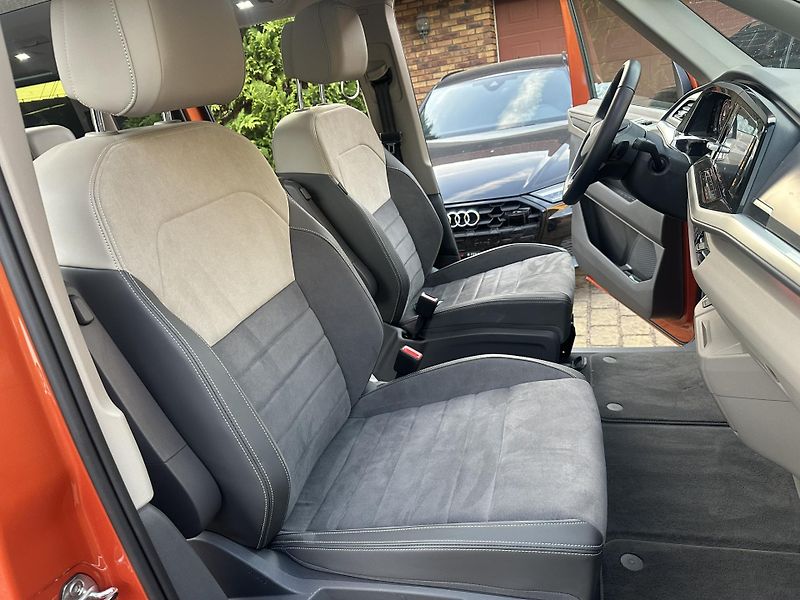 Volkswagen Multivan HIGHLINE, HEAD-UP, STYLE - fotka 19 z 28