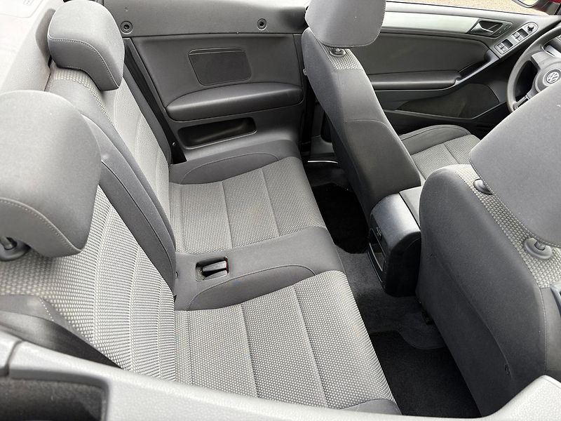 Volkswagen Golf 1.4TSI, 90kW, Kabrio - fotka 10 z 31