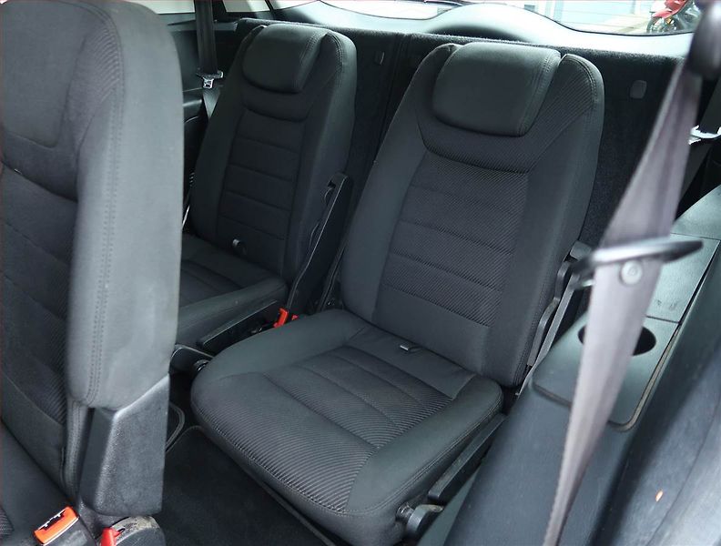 Ford S-MAX (2012) 2.0 TDCi, 7 míst, Navi - fotka 18 z 21
