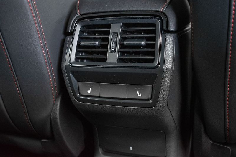 Škoda Kodiaq RS 2.0 TSI 180kW 4x4*DPH*ČR 1M - fotka 15 z 52