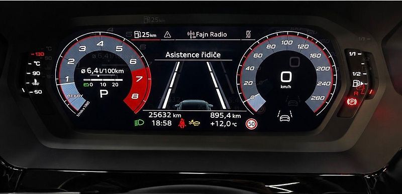 Audi A3 (2024) Audi A3 2024 v perfektní stav - fotka 2 z 6
